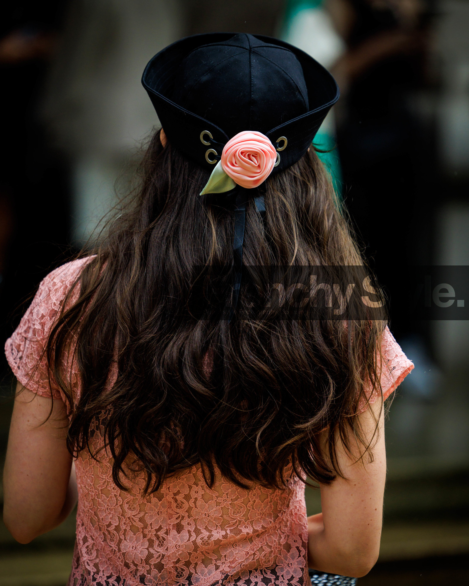 jonathan paciullo, FW, frenchystyle, fashion week, street style, vertical, detail, atmosphere details, NYFW, NEW YORK, SPRING SUMMER 2024, SS 24