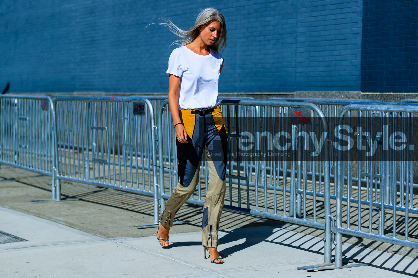 atmosphere details, fashion week, frenchystyle, full length, FW, graphic pants, high heels, horizontal, jonathan paciullo, NEW YORK, NYFW, printed pants, sarah harris, SPRING SUMMER 2017, SS 17, street style, white t shirt, woman