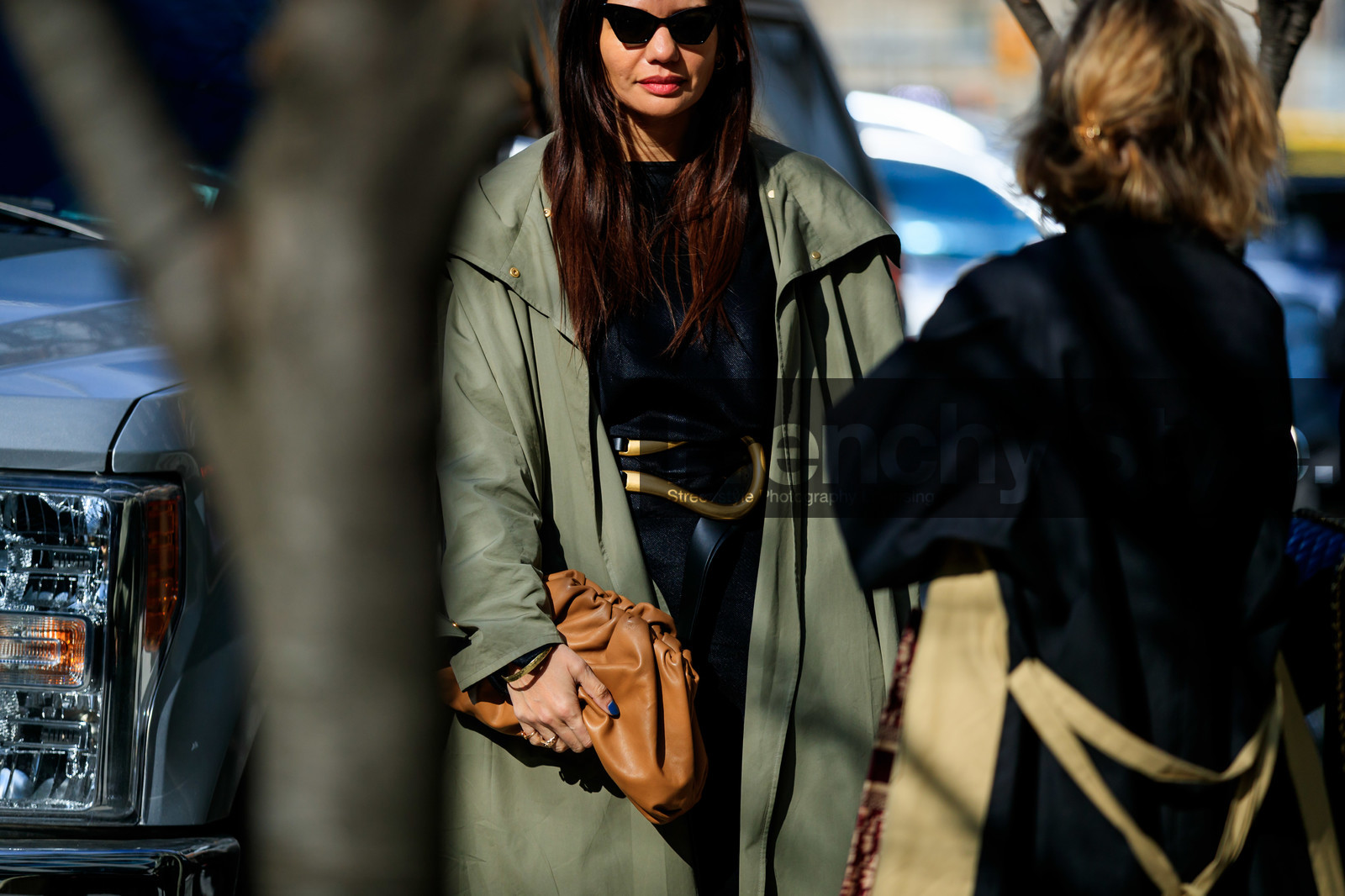 kaki trench coat, black dress, black leather belt, bottega veneta bag, bottega veneta belt, camel leather bag, camel leather clutch, satin dress, fashion week, frenchystyle, FW, jonathan paciullo, street style, NYFW, NEW YORK, AUTUMN WINTER 2020-2021, FALL WINTER 2020-2021, FW 20-21, horizontal, atmosphere details, detail
