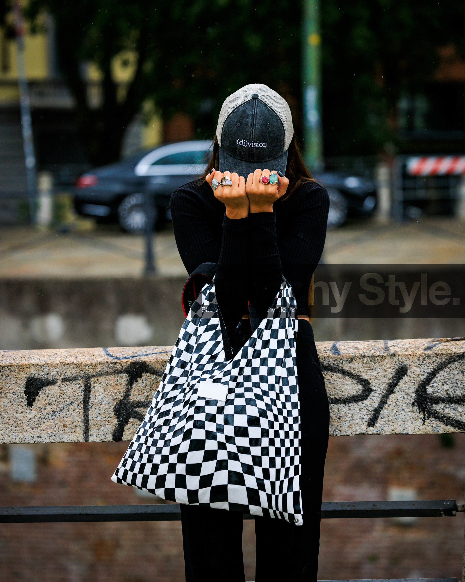 street style, jonathan paciullo, FW, fashion week, frenchystyle, MFW, MILAN, SPRING SUMMER 2024, SS 24, vertical, atmosphere details, detail