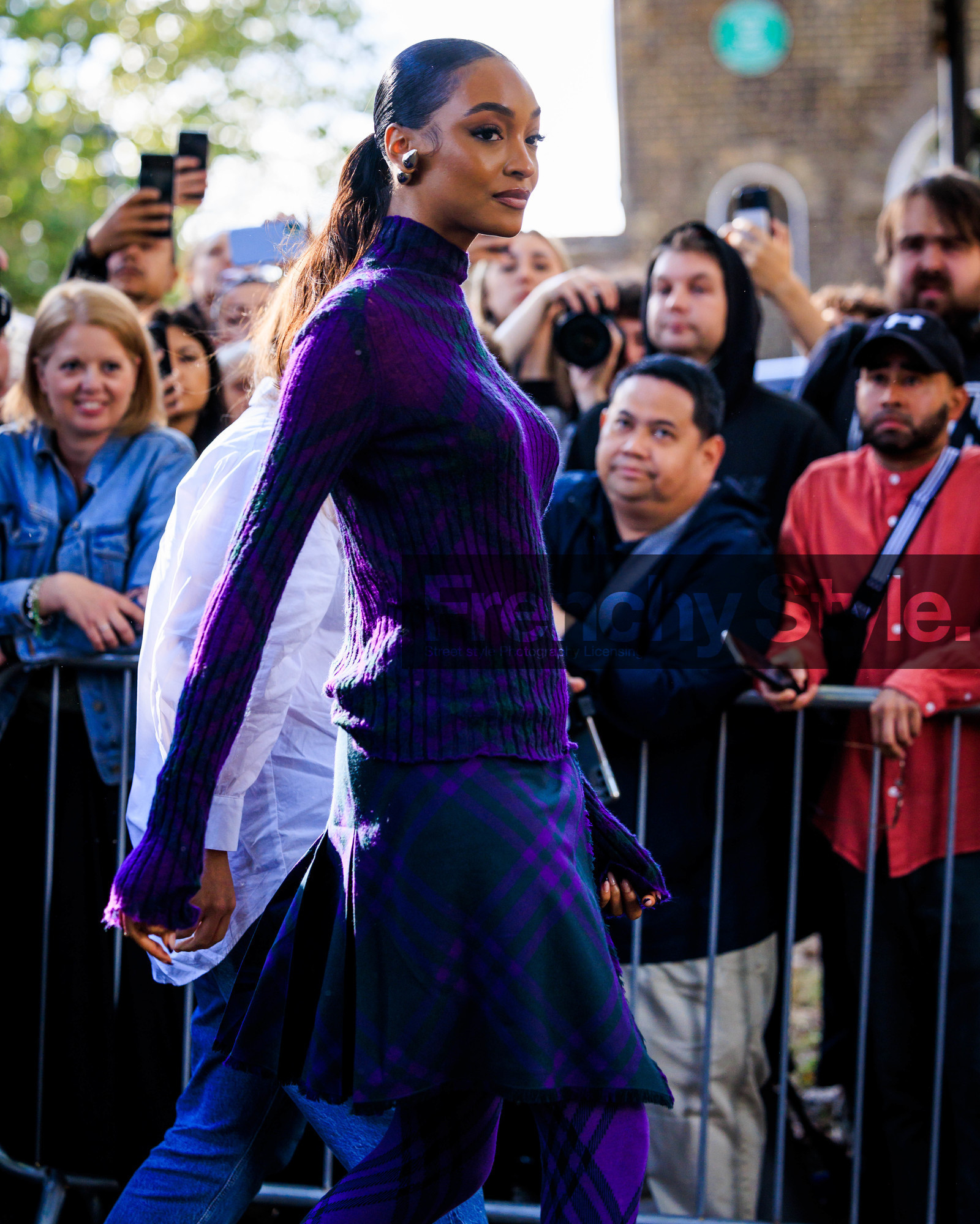 fashion week, frenchystyle, FW, jonathan paciullo, street style, LFW, LONDON, atmosphere details, detail, SPRING SUMMER 2024, SS 24