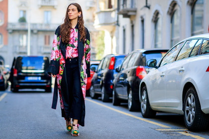atmosphere details, AUTUMN WINTER 2017-2018, AW 17-18, black bag, black denim, black jacket, denim pants, embroidered shoes, erika boldrin, FALL WINTER 2017-2018, fashion week, floral, flower, flowers, frenchystyle, full length, FW, FW 17-18, graphic coat, graphic jacket, horizontal, jeans, jonathan paciullo, leather bag, leather shoes, MFW, MILAN, multicolor shoes, pink jacket, pink shirt, pink shoes, printed coat, printed jacket, printed shirt, robe, street style, trousers