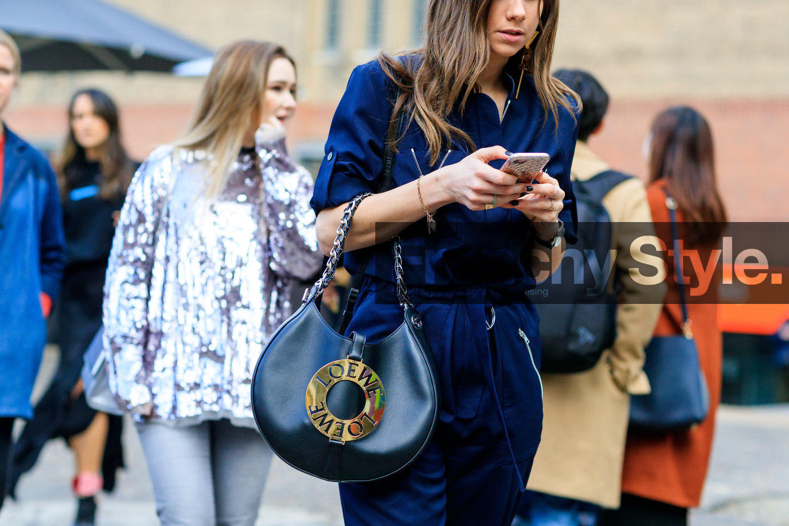 atmosphere details, AUTUMN WINTER 2017-2018, AW 17-18, black bag, blue jumpsuit, detail, FALL WINTER 2017-2018, fashion week, flori, florrie thomas, frenchystyle, FW, FW 17-18, golden details, horizontal, jonathan paciullo, leather bag, LFW, loewe, LONDON, street style, trousers