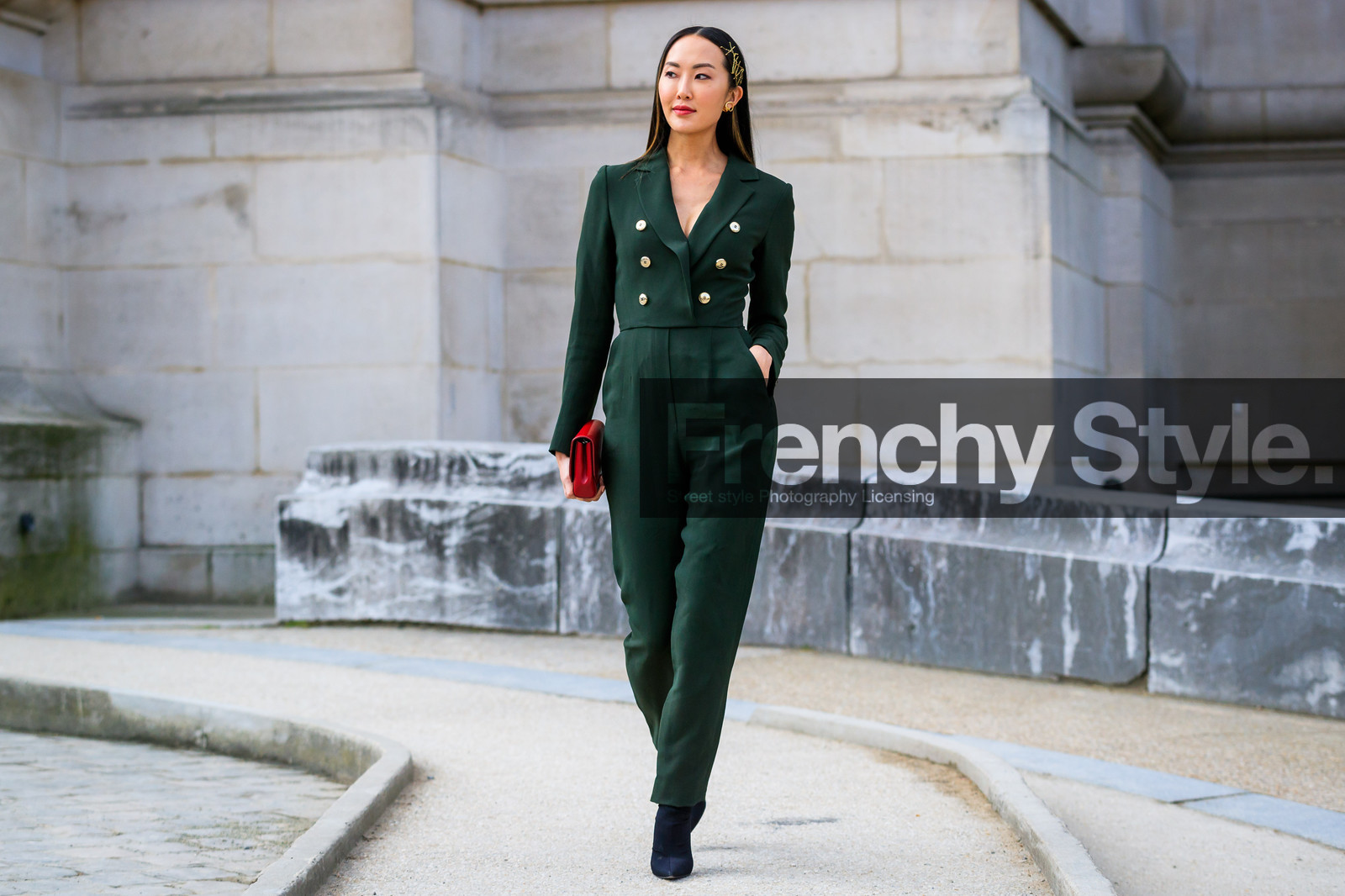 black shoes, green jacket, green pants, hair clip, high heels, leather bag, leather shoes, red bag, trousers, street style, jonathan paciullo, FW, frenchystyle, fashion week, PFW, PARIS, AUTUMN WINTER 2018-2019, FALL WINTER 2018-2019, FW 18-19, horizontal, atmosphere details, full length, Chriselle Lim