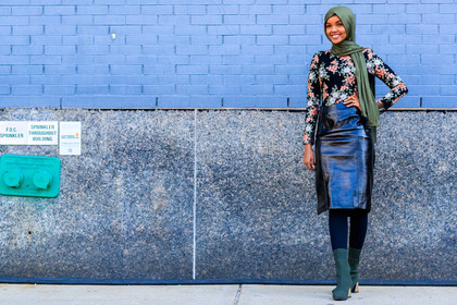 black skirt, floral, flowers, green scarf, hijab, leather skirt, printed top, street style, jonathan paciullo, FW, frenchystyle, fashion week, NYFW, NEW YORK, AUTUMN WINTER 2018-2019, AW 18-19, FALL WINTER 2018-2019, FW 18-19, atmosphere details, horizontal, full length, model, halima aden