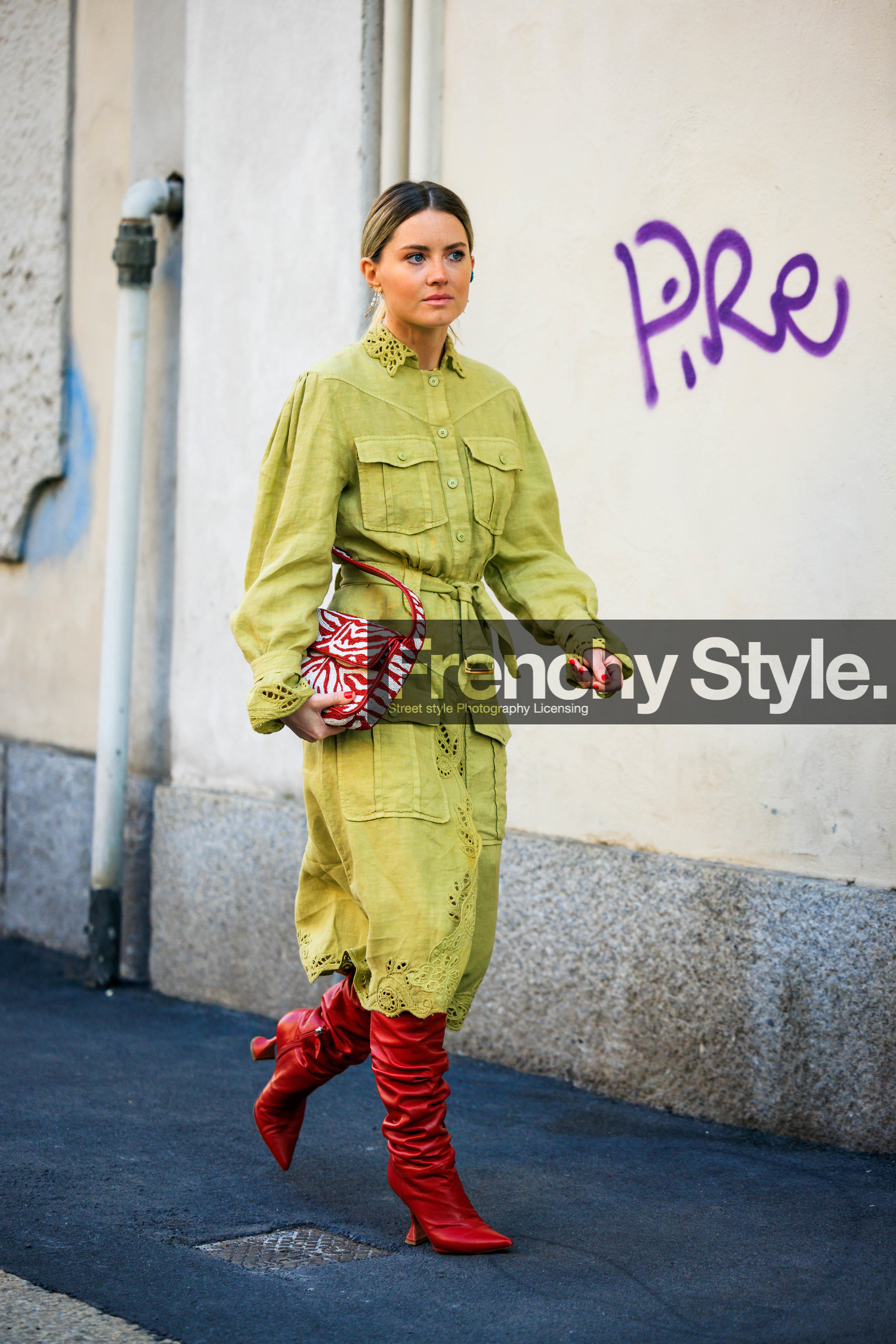 green pistachio look, green jumpsuit, printed handbag, embroidered details, strass earrings, red nails, pocket jumpsuit, red boots, heeled sandals, heeled boots, highknee boots, leather boots, slouch boots, fashion week, frenchystyle, FW, jonathan paciullo, street style, MFW, MILAN, FALL WINTER 2022_2023, AUTUMN WINTER 2022-2023, FW 22-23, vertical, full length