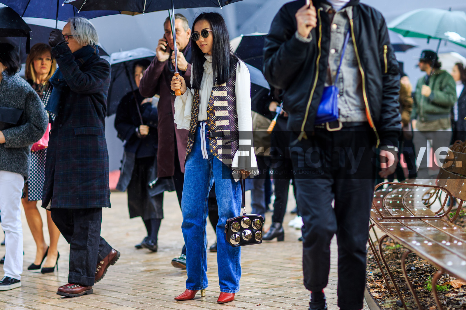 atmosphere details, AUTUMN WINTER 2016-2017, AW 16-17, black bag, blue denim, denim pants, detail, FALL WINTER 2016-2017, fashion week, frenchystyle, FW, FW 16-17, geometric, graphic bag, graphic jacket, horizontal, jeans, jonathan paciullo, leather bag, leather boots, leather jacket, louis vuitton, monogram, PARIS, PFW, polka dot, printed jacket, ray ban, red boots, sleeveless, street style, striped jacket, stripes, sunglasses, trousers, vest, white shirt, yoyo cao