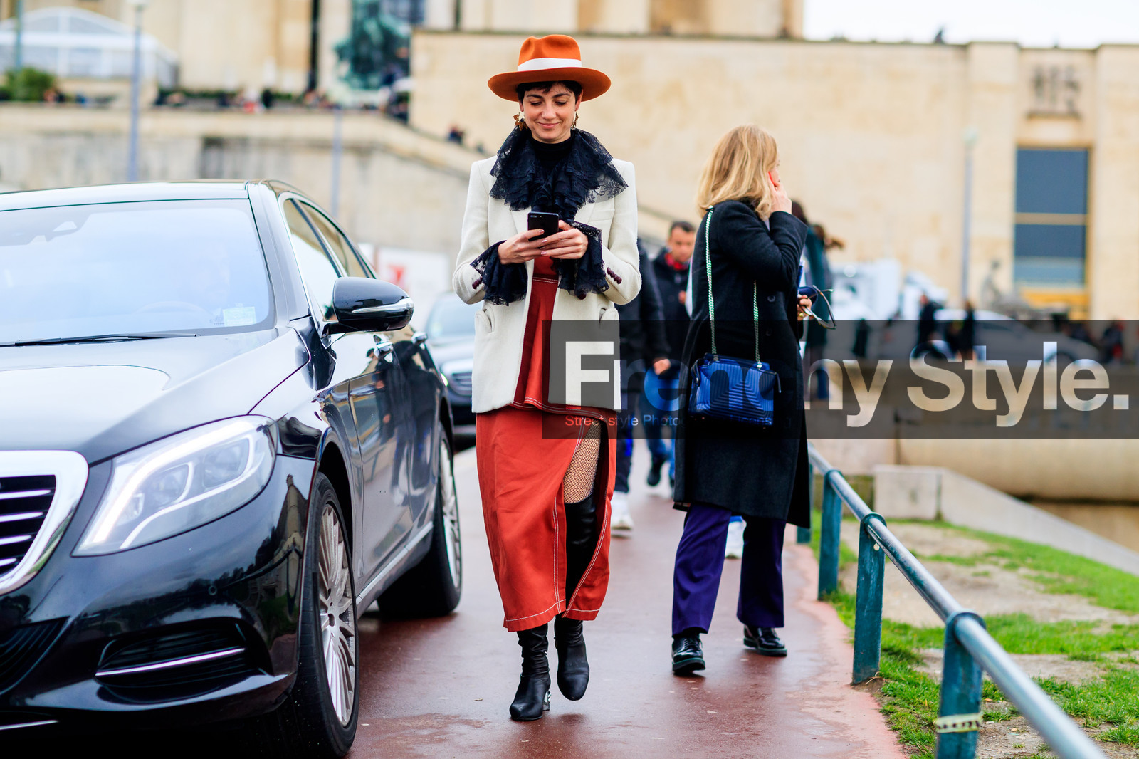 atmosphere details, AUTUMN WINTER 2017-2018, AW 17-18, black shirt, black shoes, blazer, bow collar, FALL WINTER 2017-2018, fashion week, frenchystyle, full length, FW, FW 17-18, horizontal, jonathan paciullo, lace, leather shoes, orange hat, orange skirt, PARIS, PFW, street style, white jacket