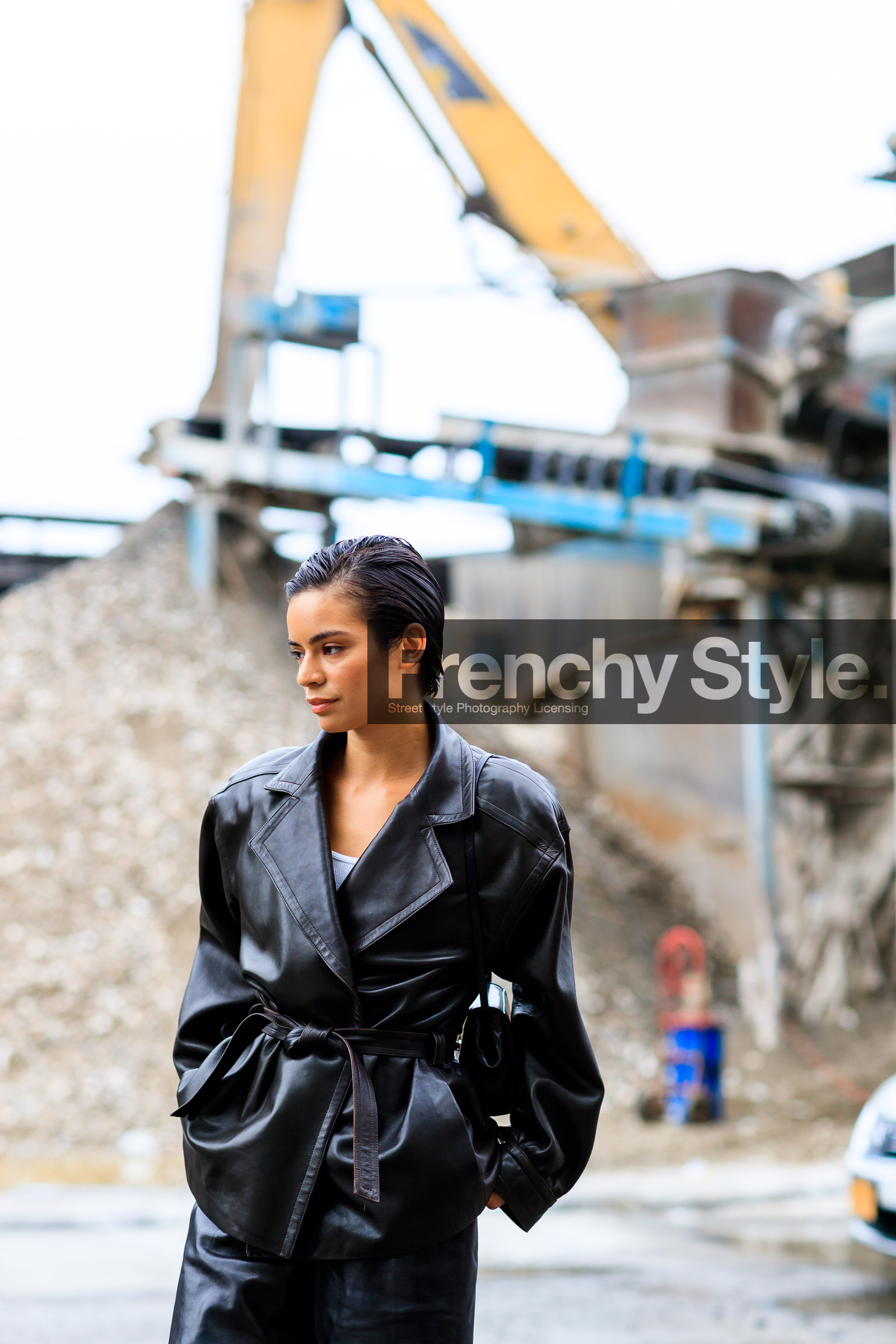 brown jacket, brown pants, coco baudelle, leather jacket, leather pants, short hair, tone on tone, total look brown, trousers, street style, jonathan paciullo, FW, frenchystyle, fashion week, NYFW, NEW YORK, SPRING SUMMER 2019, SS 19, vertical, detail, atmosphere details