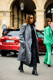 grey trench, leather trench, black dress, longdress, black boots, heeled boots, black sunglasses, street style, jonathan paciullo, FW, frenchystyle, fashion week, AUTUMN WINTER 2022-2023, FALL WINTER 2022_2023, FW 22-23, PFW, PARIS, full length, vertical