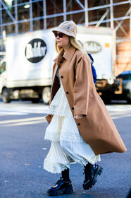 jessie bush, beige hat, light beige hat, beige trench coat, camel trenchcoat, white dress, lace dress, long dress, scale sunglasses, pleated dress, black tights, black leather shoes, black leather derbie, flat shoes, big sole shoes, prada shoes, laced shoes, fashion week, frenchystyle, FW, jonathan paciullo, street style, AUTUMN WINTER 2020-2021, FALL WINTER 2020-2021, FW 20-21, vertical, full length, NYFW, NEW YORK