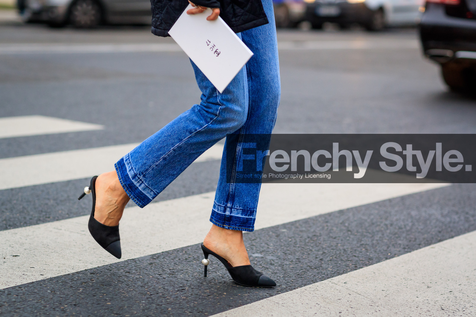 black mules, black shoes, blue denim, chanel, denim pants, high heels, jeans, leather shoes, trousers, fashion week, frenchystyle, FW, jonathan paciullo, street style, PFW, PARIS, SPRING SUMMER 2017, SS 17, HAUTE COUTURE, atmosphere details, detail, horizontal, Charlotte Groeneveld