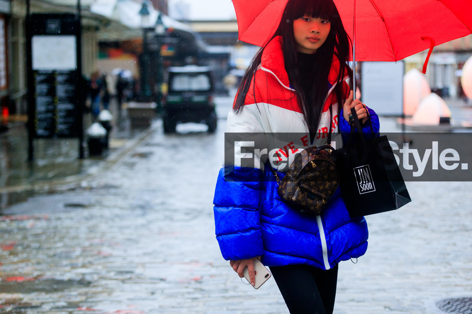 blue, brown bag, down jacket, graphic bag, graphic jacket, leather backpack, leather bag, louis vuitton, monogram, printed bag, printed jacket, red, trousers, umbrella, white, street style, jonathan paciullo, FW, frenchystyle, fashion week, NYFW, NEW YORK, AUTUMN WINTER 2018-2019, AW 18-19, FALL WINTER 2018-2019, FW 18-19, atmosphere details, horizontal, detail, model