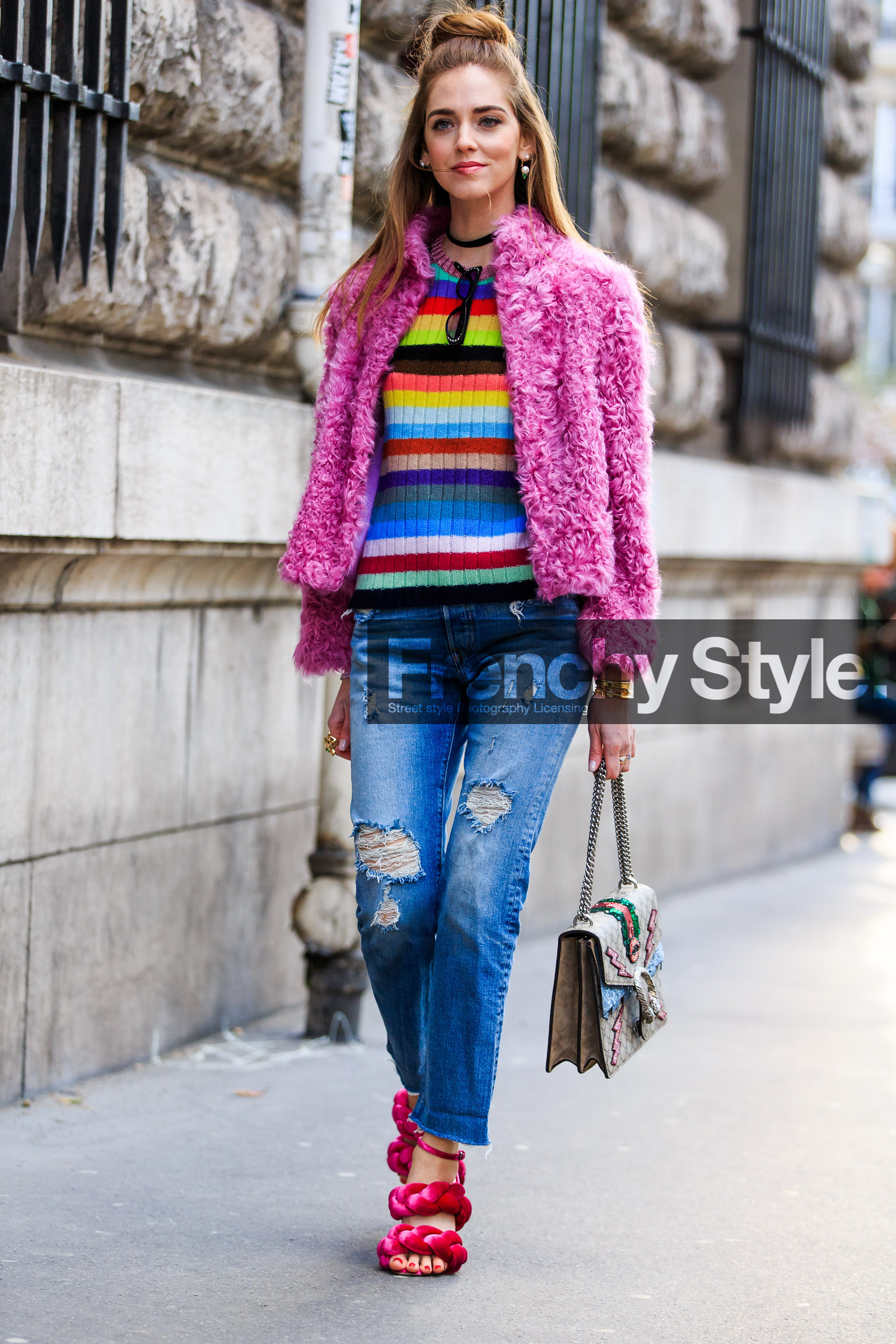 AUTUMN WINTER 2016-2017, AW 16-17, blue denim, bracelet, chiara ferragni, denim pants, embroidered bag, embroideries, FALL WINTER 2016-2017, fashion week, frenchystyle, full length, fur jacket, FW, FW 16-17, glitter, golden jewelry, graphic sweater, gucci, jeans, jonathan paciullo, marco de vincenzo, monogram, multicolor sweater, PARIS, PFW, pink fur, pink heels, pink jacket, pink shoes, printed bag, printed sweater, rings, ripped pants, sequined, shiny, street style, striped sweater, stripes, trousers, velvet, vertical