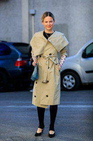 beige coat, black leggings, black shoes, blue bag, leather bag, leather shoes, marine serre, necklace, fashion week, frenchystyle, FW, jonathan paciullo, street style, PFW, PARIS, AUTUMN WINTER 2019-2020, AW 19-20, FALL WINTER 2019-2020, FW 19-20, vertical, full length