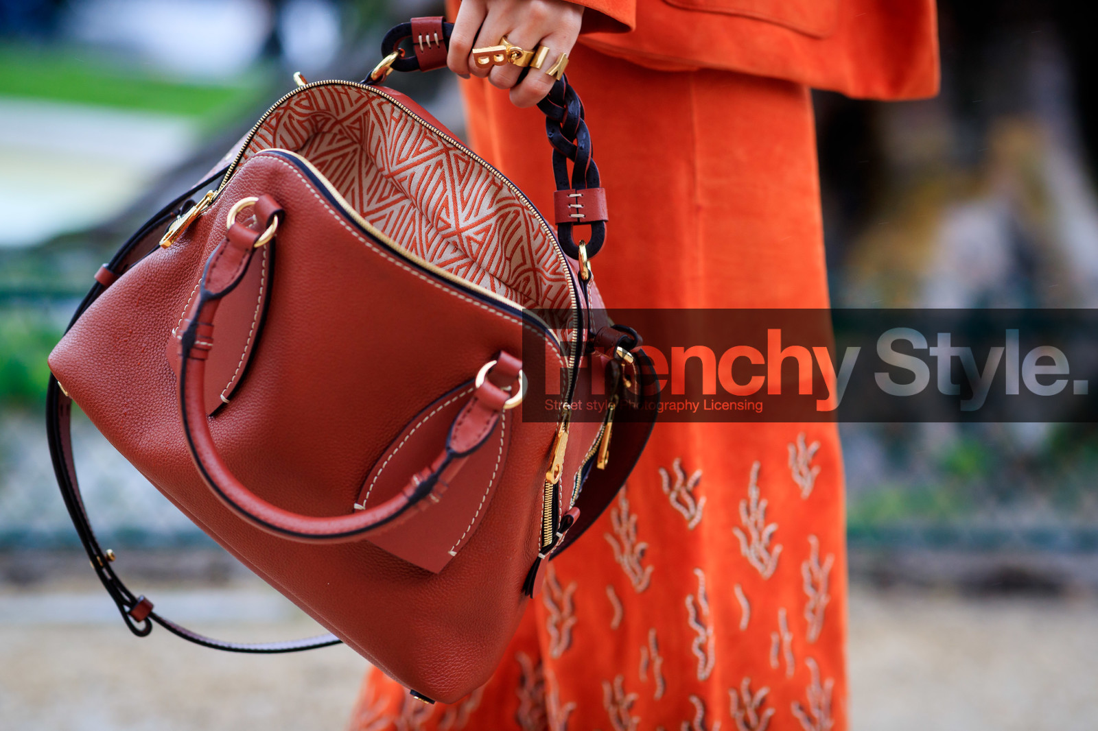 yuyu zhangzou, orange suede pants, floral embroidered pants, red leather bag, chloe bag, chloe jacket, chloe pants, close up detail, bag detail, fashion week, frenchystyle, FW, jonathan paciullo, street style, PFW, PARIS, AUTUMN WINTER 2020-2021, FALL WINTER 2020-2021, FW 20-21, horizontal, detail, atmosphere details