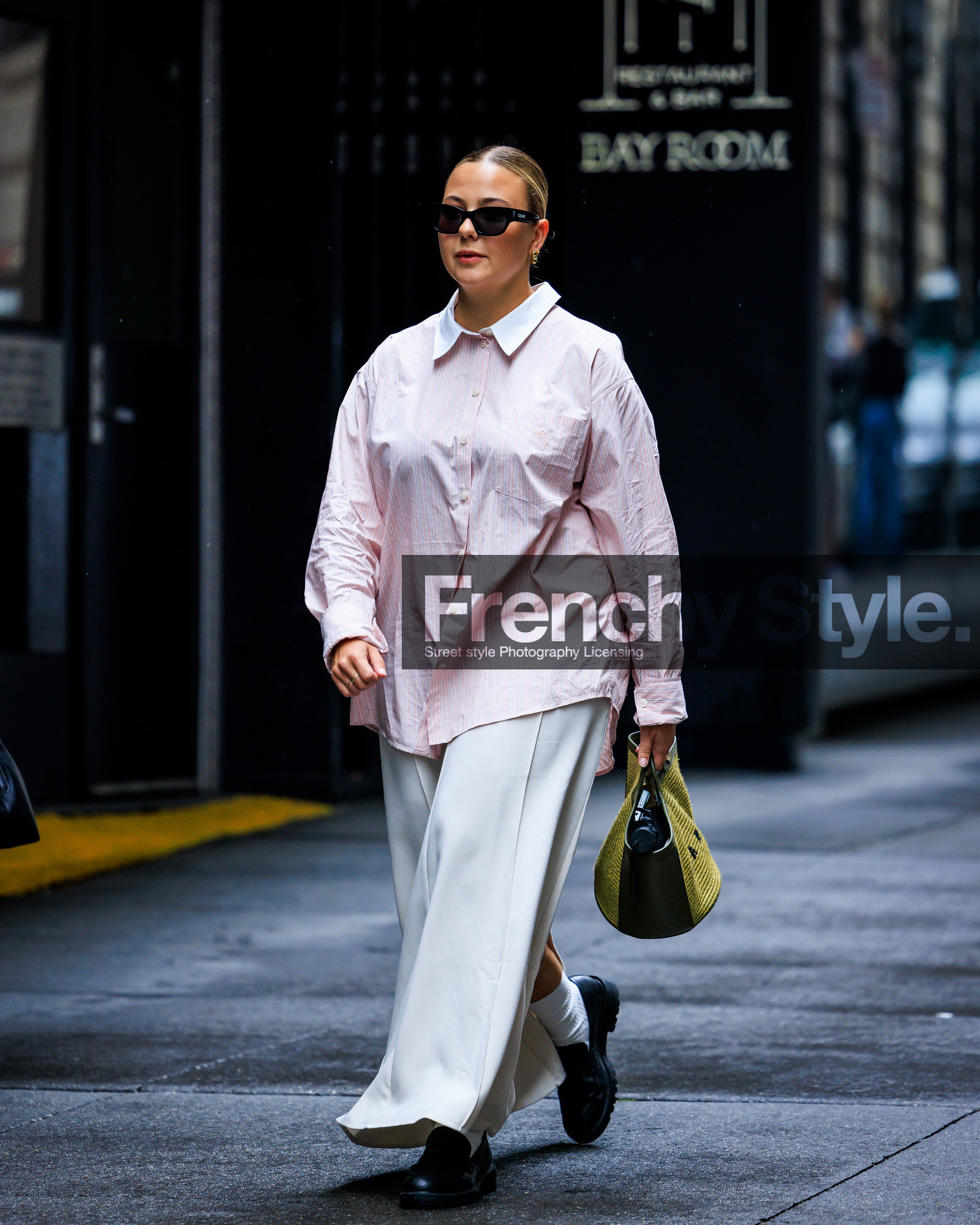 jonathan paciullo, FW, frenchystyle, fashion week, street style, vertical, detail, atmosphere details, NYFW, NEW YORK, SPRING SUMMER 2024, SS 24