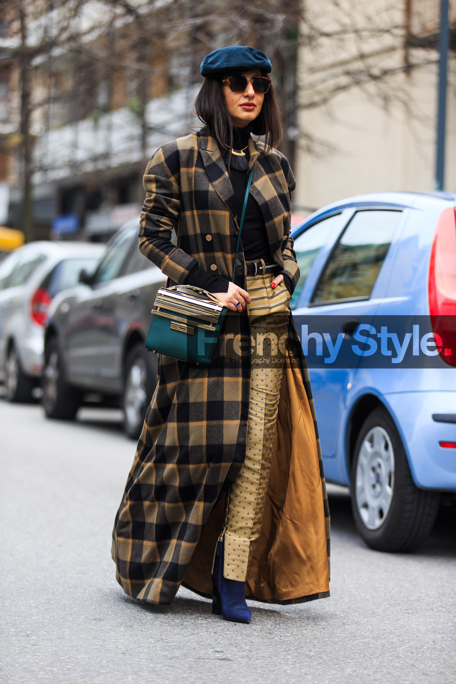AUTUMN WINTER 2016-2017, AW 16-17, beret, black sweater, brown, checked coat, emerald, FALL WINTER 2016-2017, fashion week, frenchystyle, full length, FW, FW 16-17, gold, gold pants, golden details, green, green bag, high heels, jonathan paciullo, LFW, LONDON, long coat, MENSWEAR, nausheen shah, plaid, printed coat, shiny pants, street style, sunglasses, tartan, trousers, vertical