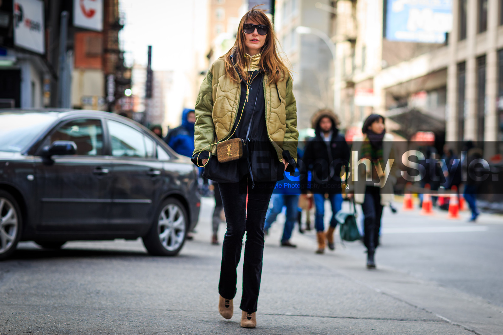 animal print, atmosphere details, AUTUMN WINTER 2016-2017, AW 16-17, black pants, black top, bomber jacket, brown boots, ece sukan, FALL WINTER 2016-2017, fashion week, frenchystyle, full length, FW, FW 16-17, high heels, horizontal, jonathan paciullo, kaki jacket, leather bag, leopard print, mini bag, NEW YORK, NYFW, saint laurent paris, street style, suede shoes, sunglasses, velvet, woman