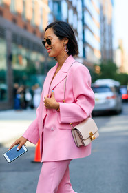 aimee song, atmosphere details, blazer, bracelet, christian dior, céline, detail, earrings, fashion week, frenchystyle, FW, iphone, jonathan paciullo, leather bag, NEW YORK, NYFW, pink bag, pink jacket, pink pants, pink suit, red lips, SPRING SUMMER 2018, SS 18, street style, sunglasses, trousers, vertical