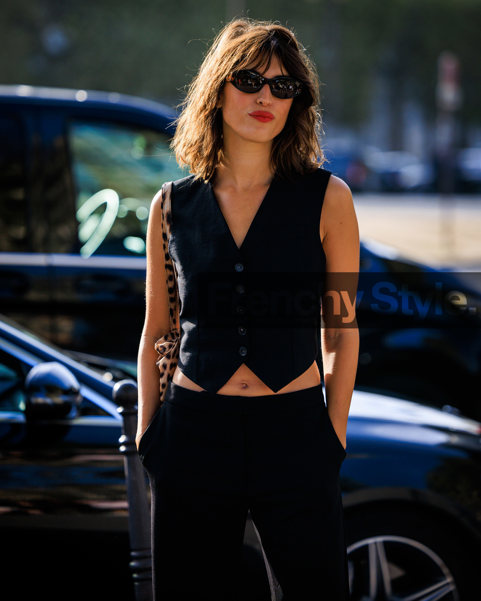 PARIS, PFW, fashion week, frenchystyle, FW, jonathan paciullo, street style, SPRING SUMMER 2024, SS 24, vertical, atmosphere details, detail