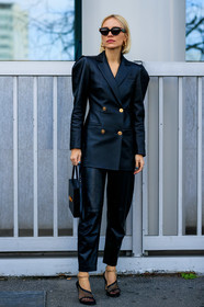 viktoria rader, black leather jacket, black leather pants, black leather bag, black sunglasses, bottega veneta sunglasses, balloon sleeves, box bag, bottega veneta shoes, ankle bracelet, fishnet shoes, black leather shoes, fashion week, frenchystyle, FW, jonathan paciullo, street style, MFW, MILAN, AUTUMN WINTER 2020-2021, FALL WINTER 2020-2021, FW 20-21, vertical, full length
