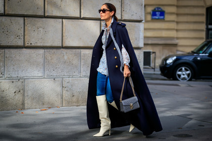 geraldine boublil, miu miu bag, miu miu coat, miu miu blouse, miu miu look, navy blue cape, navy blue coat, light blue blouse, floral printed blouse, high collar blouse, denim, blue jeans, high boots, high heels boots, white leather boots, grey leather bag, pleated bag, PARIS, PFW, SPRING SUMMER 2020, SS 20, fashion week, frenchystyle, FW, jonathan paciullo, street style, horizontal, atmosphere details, full length