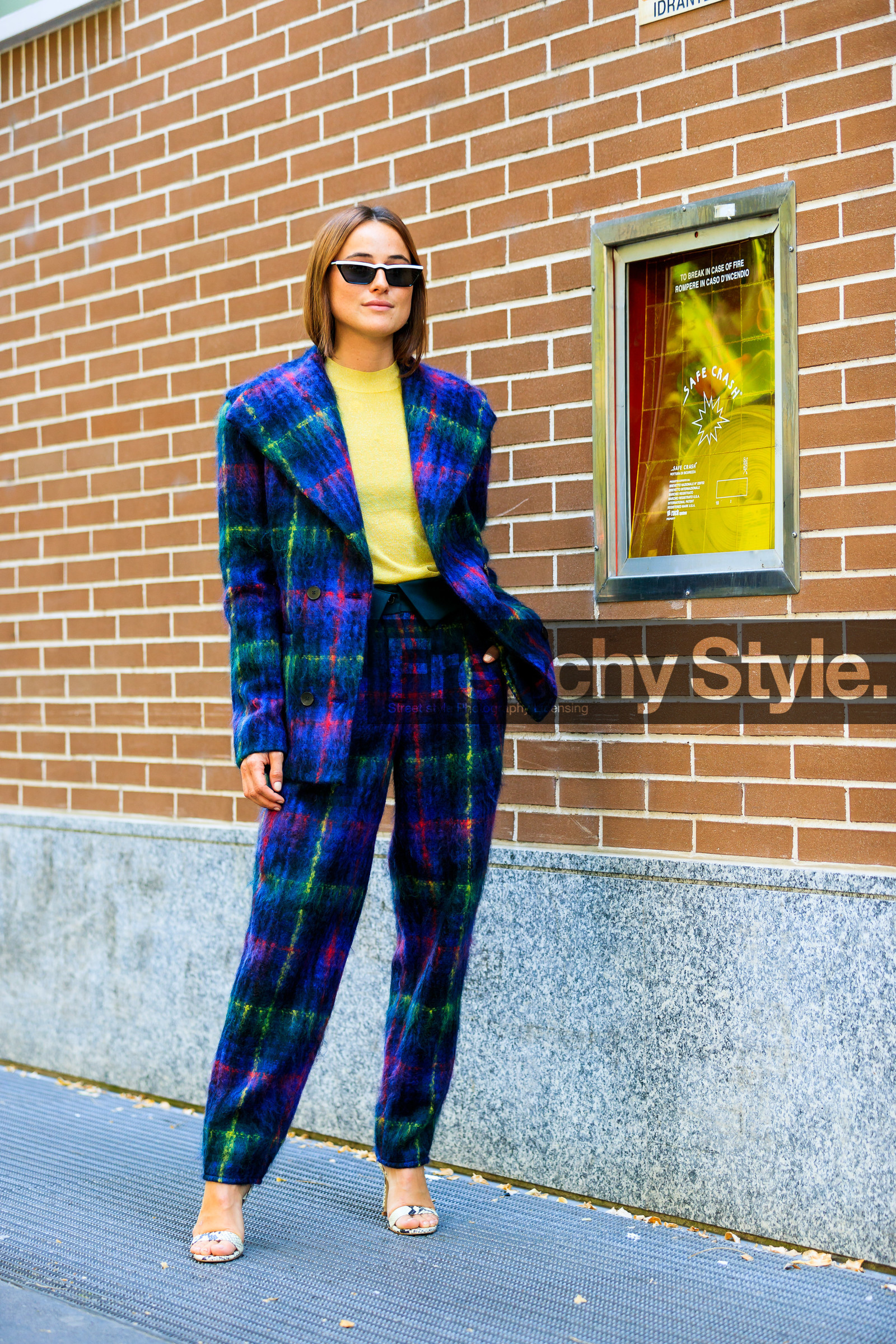 blazer, blue jacket, blue pants, blue suit, checked, checked suit, graphic jacket, graphic pants, graphic suit, high heels, leather shoes, lena lademann, plaid, printed jacket, printed pants, printed suit, sunglasses, trousers, yellow sweater, street style, jonathan paciullo, FW, frenchystyle, fashion week, MFW, MILAN, SPRING SUMMER 2019, SS 19, vertical, full length