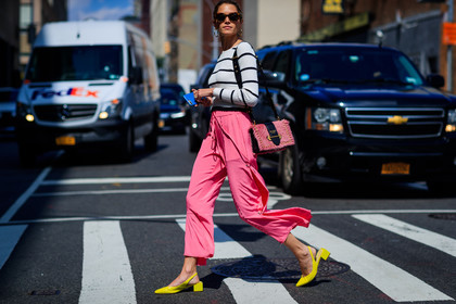 atmosphere details, fashion week, frenchystyle, full length, fur bag, FW, geometric, graphic sweater, helena bordon, high heels, horizontal, iphone, jonathan paciullo, leather bag, leather shoes, NEW YORK, NYFW, pink bag, pink pants, prada, printed sweater, SPRING SUMMER 2018, SS 18, street style, striped top, sunglasses, trousers, white sweater, yellow shoes