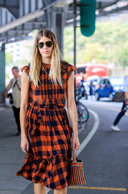 atmosphere details, checked dress, detail, embroidered bag, fashion week, frenchystyle, FW, graphic dress, jonathan paciullo, leather bag, NEW YORK, NYFW, orange bag, orange dress, plaid, printed dress, SPRING SUMMER 2018, SS 18, street style, sunglasses, veronika heilbrunner, vertical