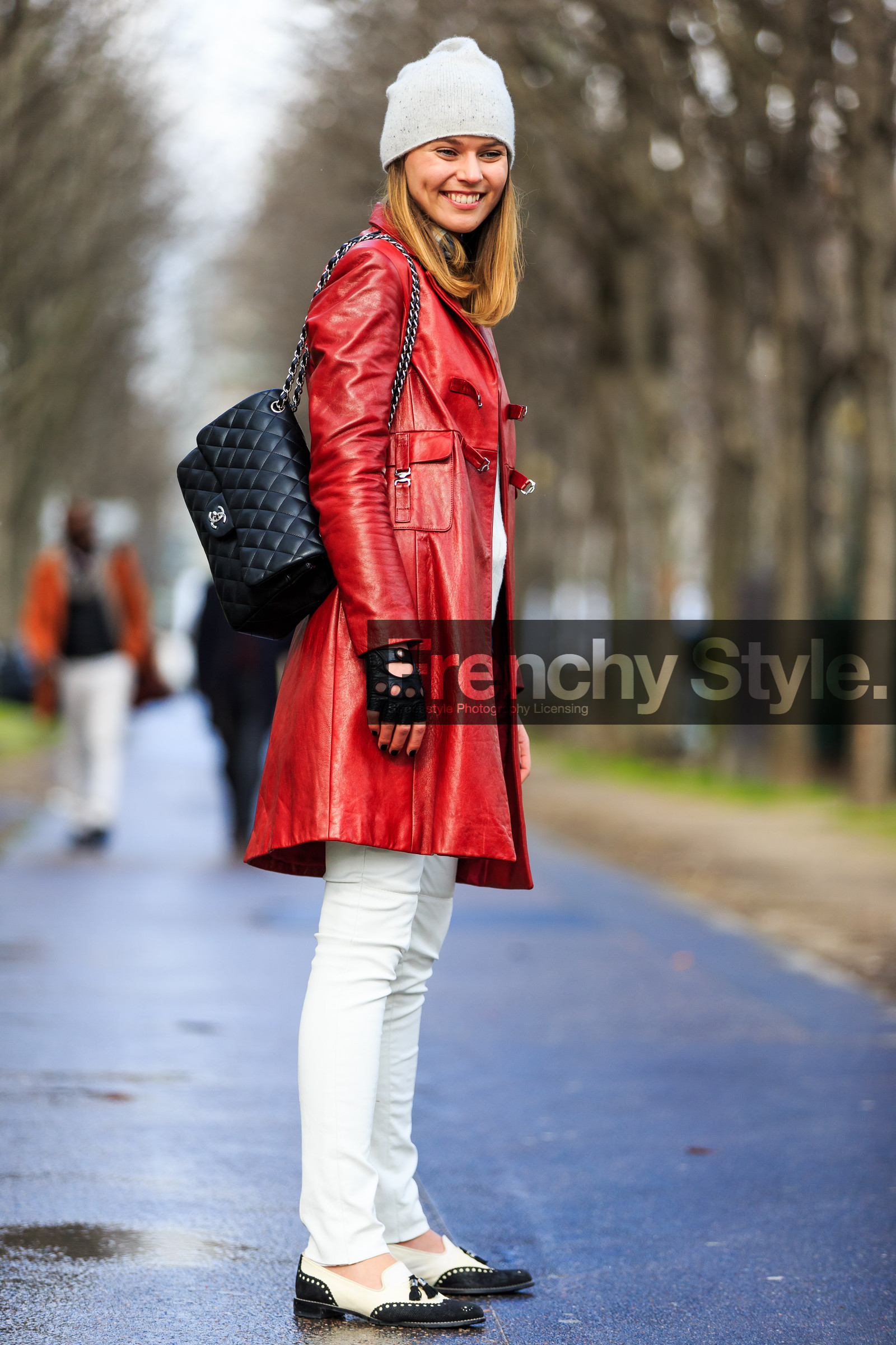 2.55 bag, AUTUMN WINTER 2016-2017, AW 16-17, black and white loafers, black and white shoes, black bag, black gloves, chanel, FALL WINTER 2016-2017, fashion week, frenchystyle, full length, FW, FW 16-17, grey beanie, jonathan paciullo, leather bag, leather coat, leather gloves, leather shoes, mittens, PARIS, PFW, pompons, red coat, red jacket, street style, trousers, vertical, white pants