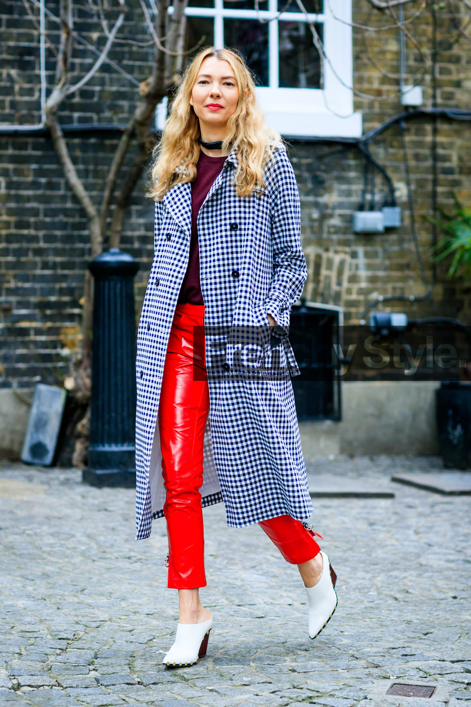 AUTUMN WINTER 2017-2018, AW 17-18, bordeaux, burgundy, checked coat, choker, FALL WINTER 2017-2018, fashion week, frenchystyle, full length, FW, FW 17-18, gingham, high heels, jonathan paciullo, leather pants, leather shoes, LFW, LONDON, necklace, plaid, red lips, red pants, red sweater, roberta benteler, street style, studs, trousers, vertical, vinyl, white shoes