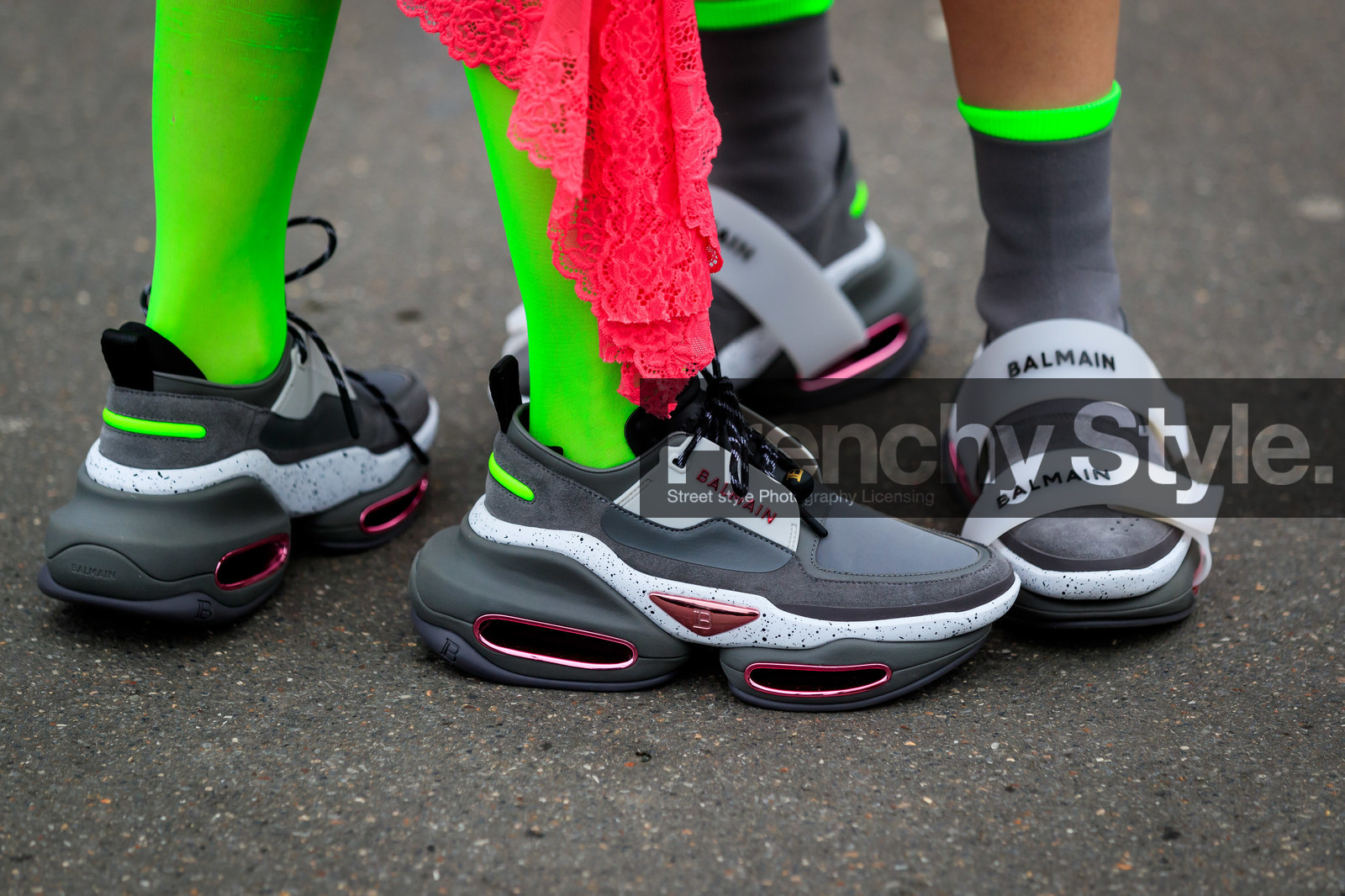 Ami and Aya Suzuki, close up detail, shoes detail, legs detail, grey sneakers, neon green socks, big sole sneakers, technical fabric shoes, grey socks, fashion week, frenchystyle, FW, jonathan paciullo, street style, PFW, PARIS, AUTUMN WINTER 2020-2021, FALL WINTER 2020-2021, FW 20-21, horizontal, detail, atmosphere details