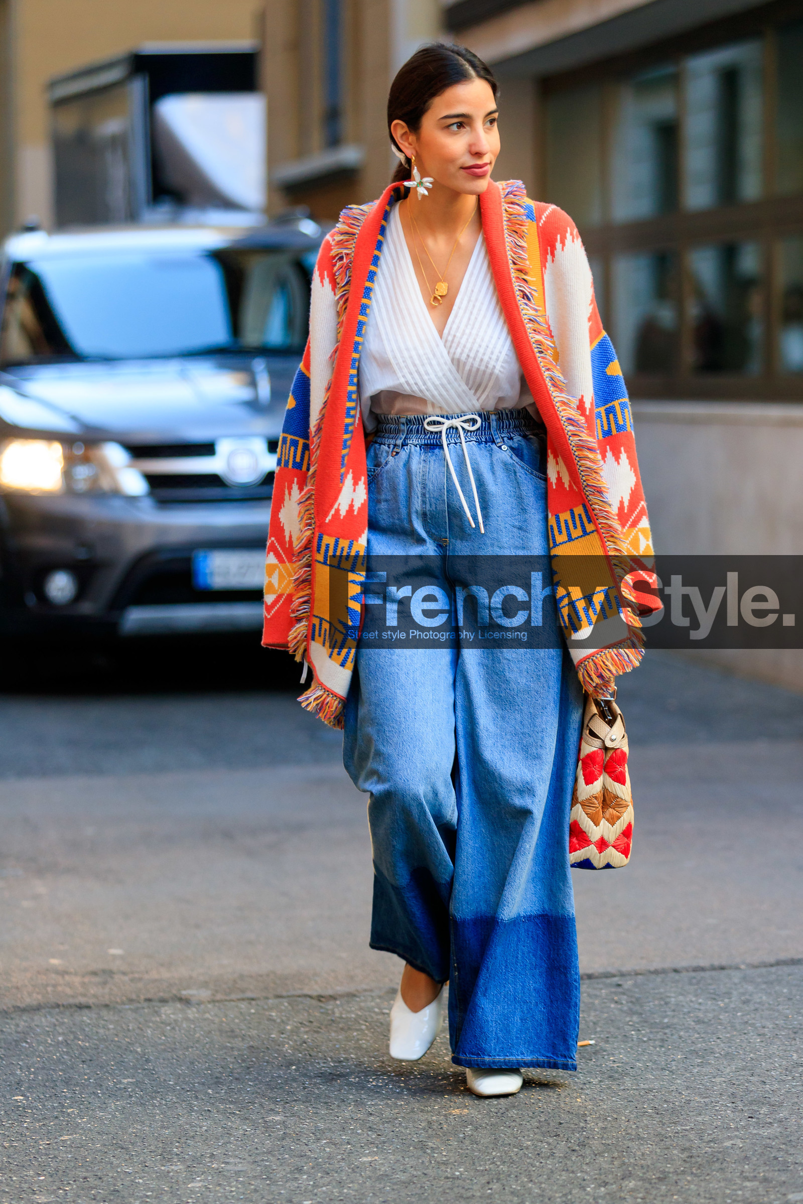 bettina looney, blue denim, denim pants, earrings, fendi, geometric, graphic bag, graphic jacket, jeans, leather bag, leather shoes, multicolor bag, multicolor jacket, poncho, printed bag, printed jacket, trousers, white shoes, white top, MILAN, MFW, fashion week, frenchystyle, FW, jonathan paciullo, street style, AUTUMN WINTER 2019-2020, AW 19-20, FALL WINTER 2019-2020, FW 19-20, vertical, full length