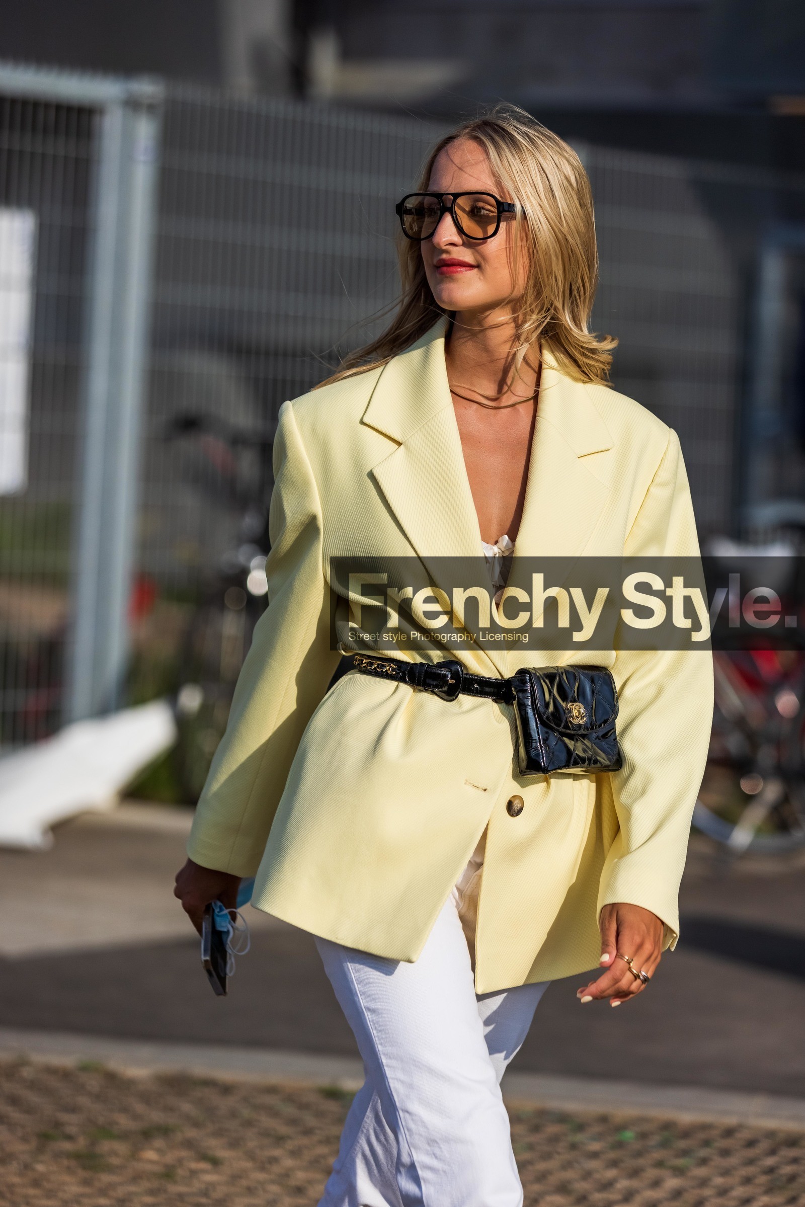 aviator, bag, beltbag, black bag, blazer, chanel bag, denim, jean, leather bag, pastel, quilted bag, straight jean, sunglasses, white pants, yellow blazer, Louisa Theresa, fashion week, frenchystyle, FW, jonathan paciullo, street style, CPHFW, COPENHAGEN, SS 22, SPRING SUMMER 2022, vertical, atmosphere details