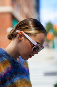 atmosphere details, detail, fashion week, frenchystyle, FW, givenchy, jonathan paciullo, multicolor sweater, NEW YORK, NYFW, SPRING SUMMER 2018, SS 18, street style, striped sweater, sunglasses, vertical