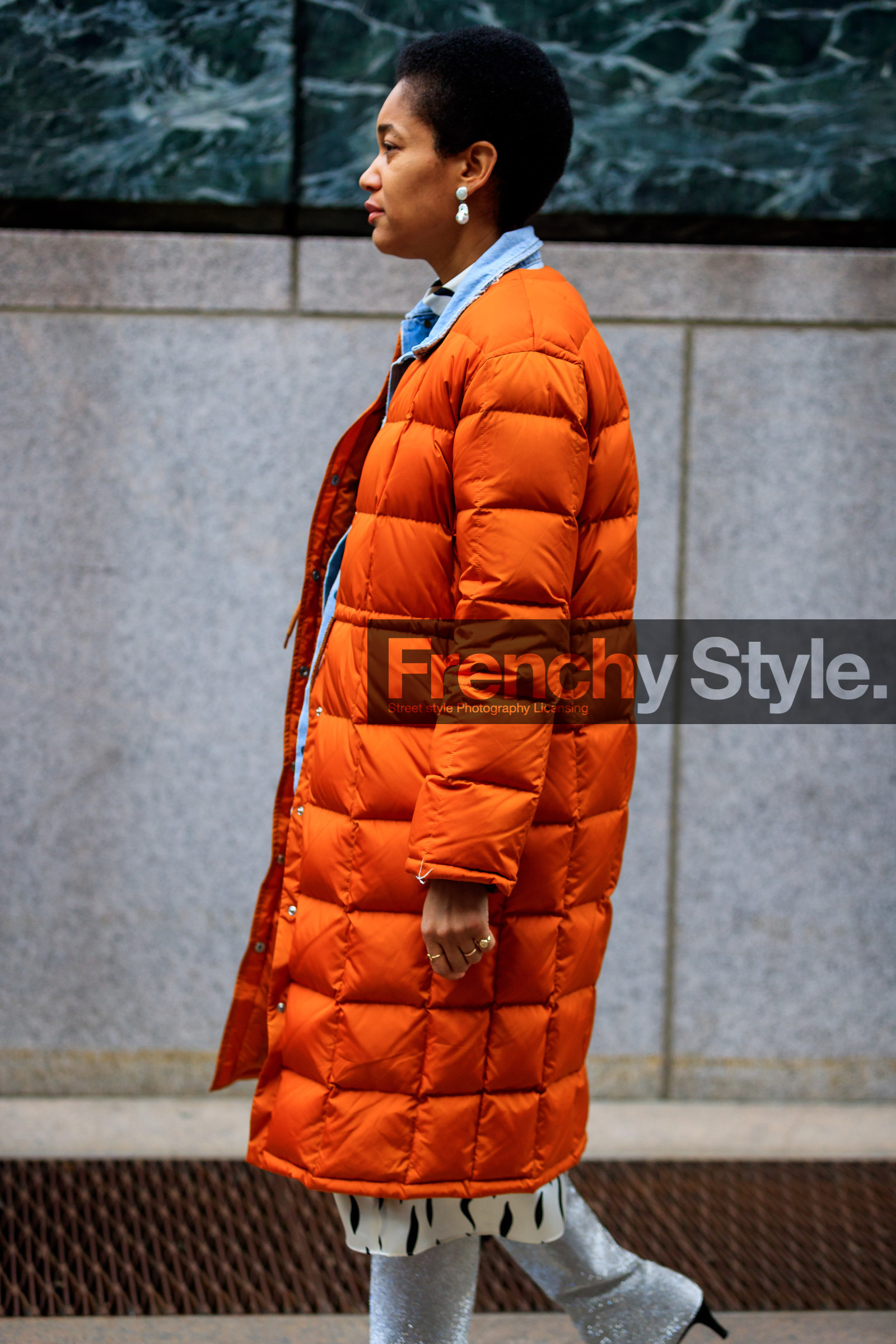 down jacket, earrings, high heels, leather shoes, orange coat, short hair, street style, jonathan paciullo, FW, frenchystyle, fashion week, NYFW, NEW YORK, AUTUMN WINTER 2018-2019, AW 18-19, FALL WINTER 2018-2019, FW 18-19, vertical, atmosphere details, detail, tamu mcpherson