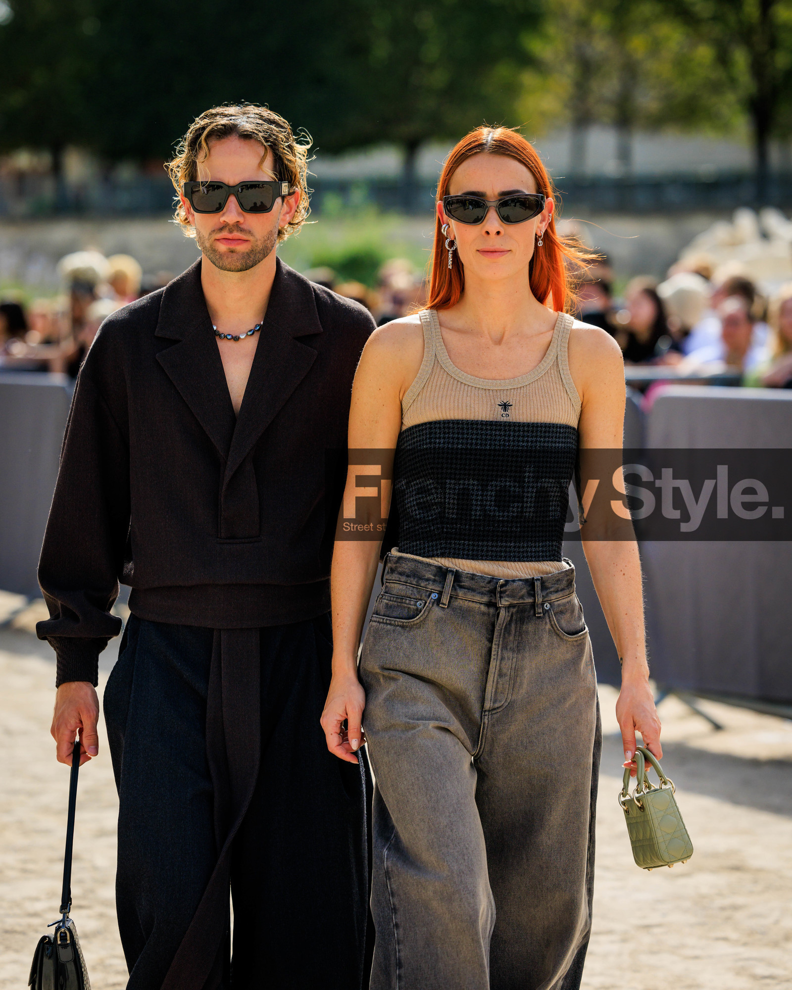 fashion week, frenchystyle, FW, jonathan paciullo, street style, PFW, PARIS, SPRING SUMMER 2024, SS 24, vertical, atmosphere details, detail