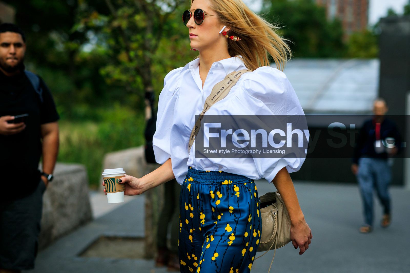 balenciaga, beige bag, blue pants, earrings, floral, flowers, graphic pants, headphones, printed pants, silk pants, sunglasses, trousers, white shirt, street style, jonathan paciullo, FW, frenchystyle, fashion week, NEW YORK, NYFW, SPRING SUMMER 2020, SS 20, horizontal, atmosphere details, detail