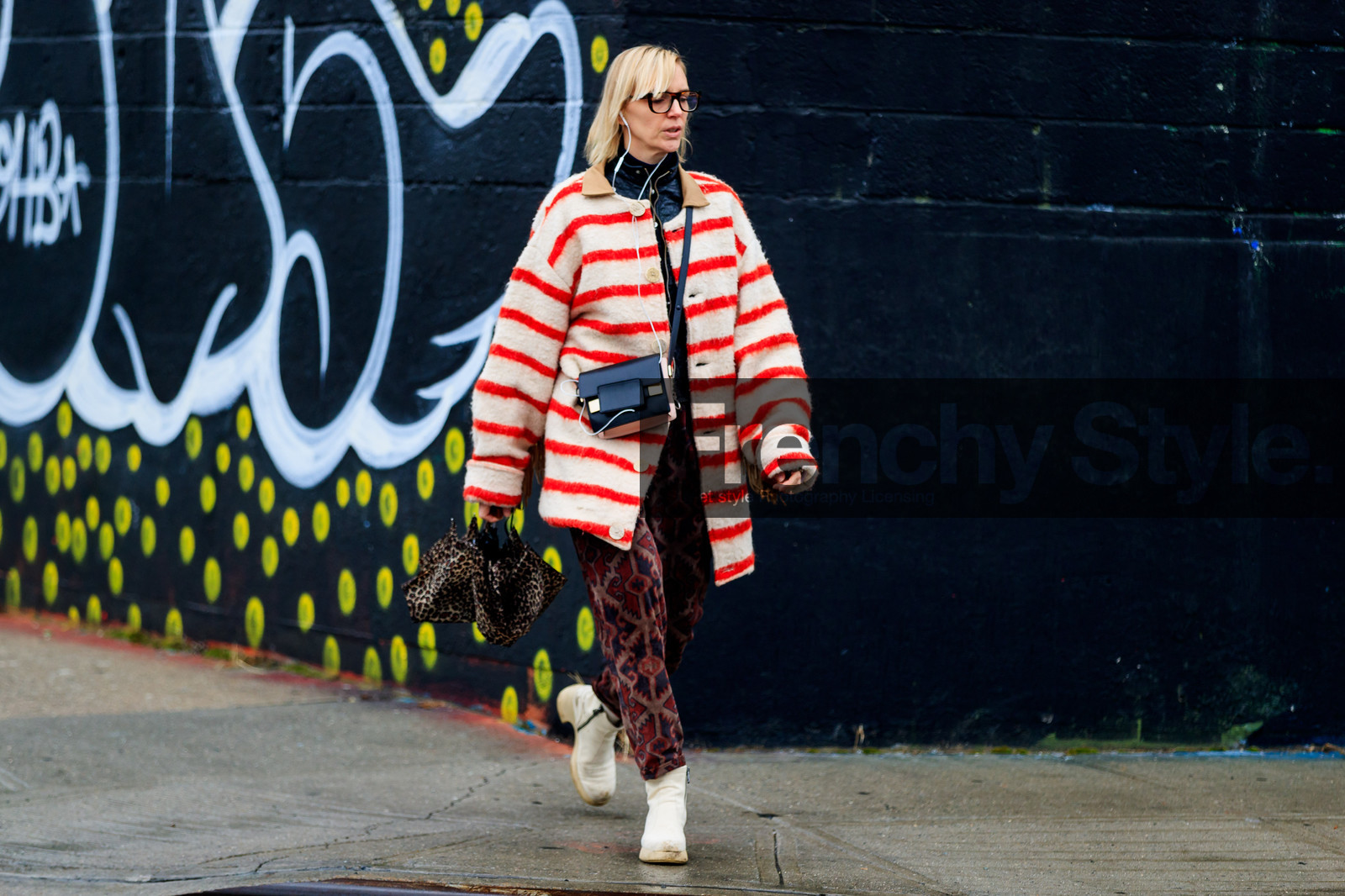 black bag, fur jacket, graphic jacket, graphic pants, leather bag, leather shoes, printed jacket, printed pants, red pants, striped jacket, sunglasses, trousers, umbrella, white boots, street style, jonathan paciullo, FW, frenchystyle, fashion week, NYFW, NEW YORK, AUTUMN WINTER 2018-2019, AW 18-19, FALL WINTER 2018-2019, FW 18-19, atmosphere details, horizontal, full length