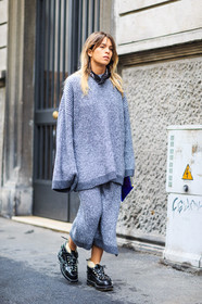 AUTUMN WINTER 2016-2017, AW 16-17, black bandana, black boots, carola bernard, FALL WINTER 2016-2017, fashion week, frenchystyle, full length, FW, FW 16-17, grey knit, grey skirt, grey sweater, jonathan paciullo, lace up shoes, leather boots, LFW, LONDON, MENSWEAR, oversize, street style, vertical, wool skirt