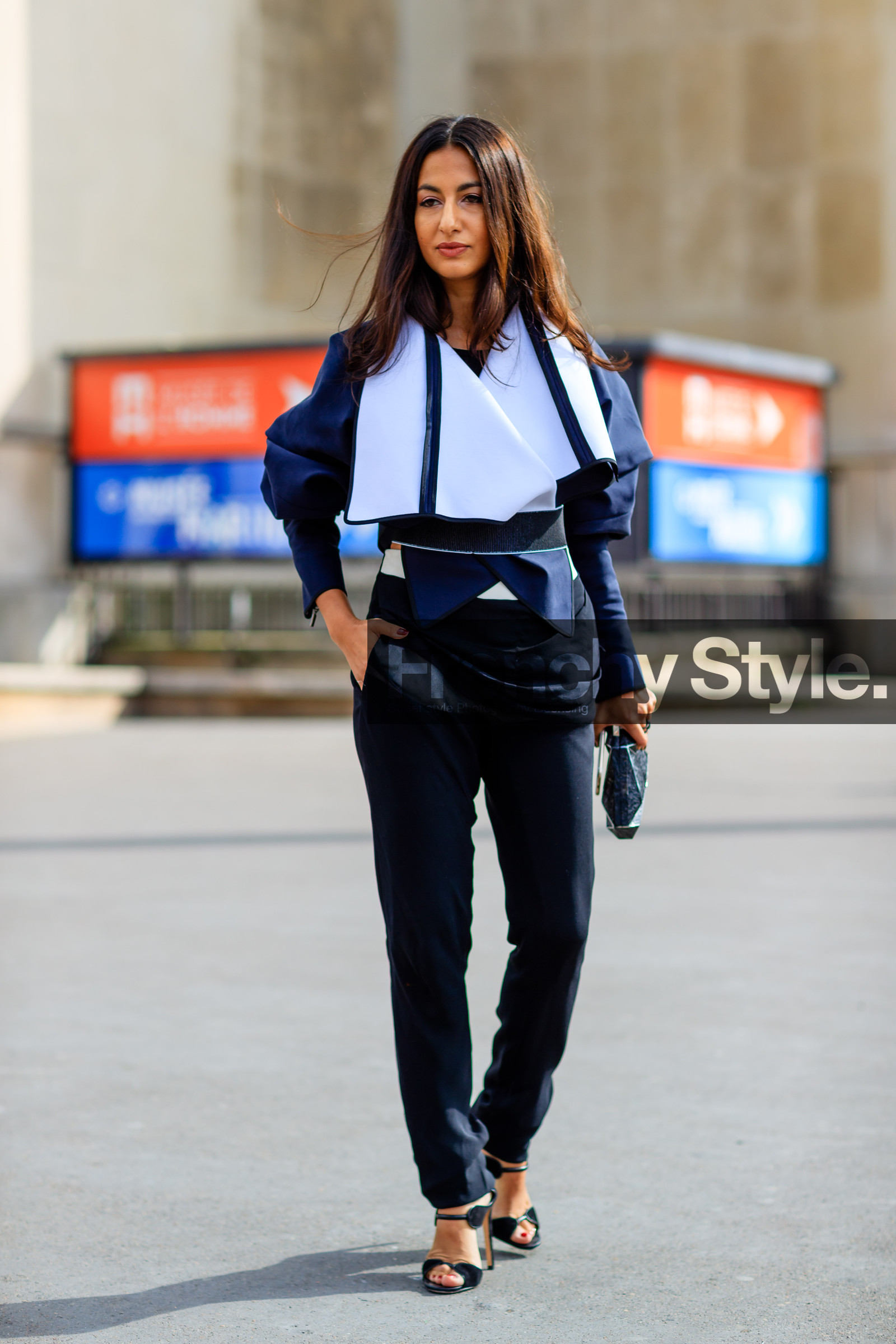 AUTUMN WINTER 2016-2017, AW 16-17, black clutch, black pants, black sandals, black shoes, blue belt, FALL WINTER 2016-2017, fashion week, frenchystyle, full length, FW, FW 16-17, geometric, graphic bag, graphic clutch, graphic jacket, HAUTE COUTURE, high heels, jonathan paciullo, leather bag, MENSWEAR, nausheen shah, navy jacket, oversize, PARIS, PFW, street style, suede shoes, trousers, vertical