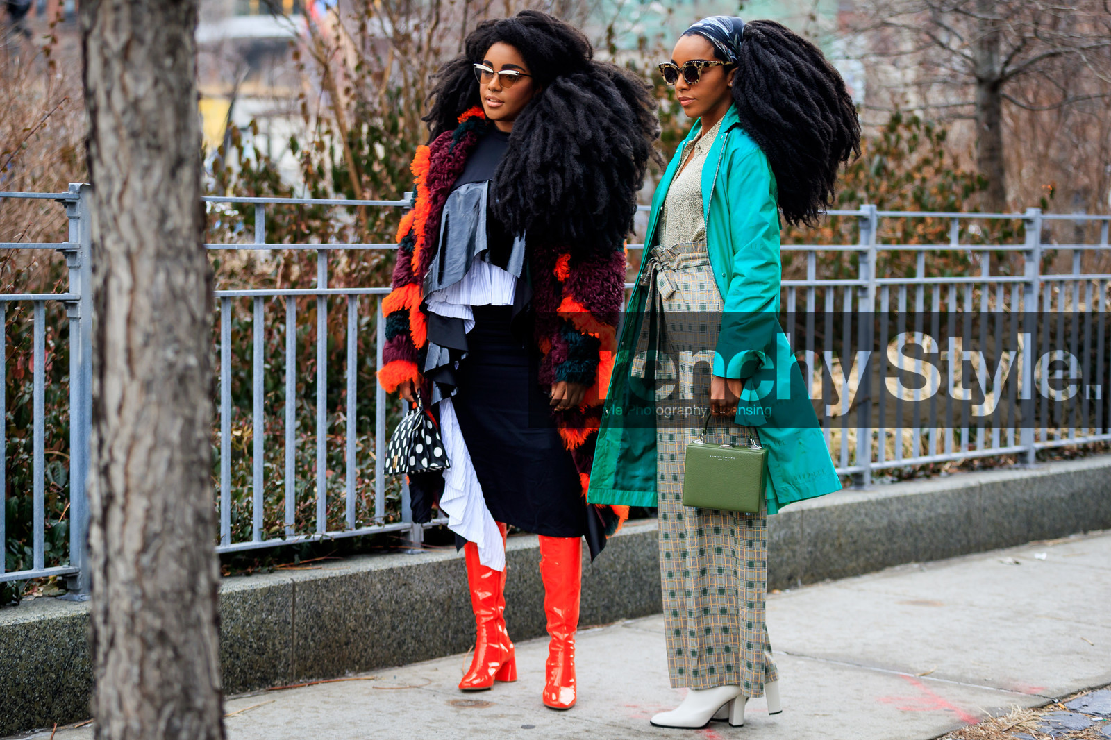 beige pants, beige shirt, black fur coat, black skirt, black top, blue scarf, Fur coat, graphic bag, graphic jacket, graphic pants, graphic skirt, green bag, green coat, high heels, leather bag, leather shoes, printed bag, printed jacket, printed pants, red boots, red fur, ruffled skirt, sunglasses, trousers, white shoes, street style, jonathan paciullo, FW, frenchystyle, fashion week, NYFW, NEW YORK, AUTUMN WINTER 2018-2019, AW 18-19, FALL WINTER 2018-2019, FW 18-19, atmosphere details, horizontal, full length, jan-michael quammie