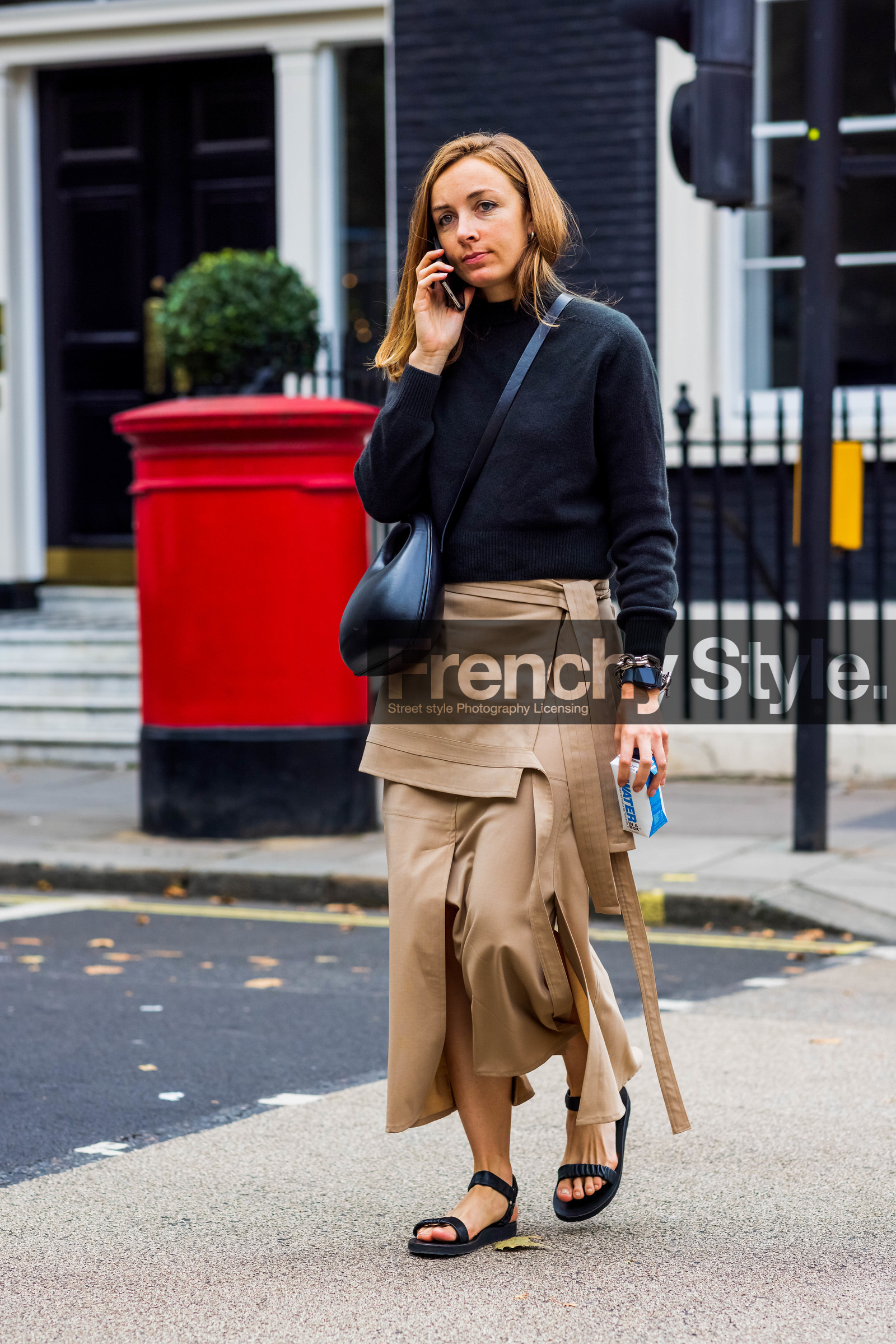 midi skirt, beige, camel, sandals, black, jumper, crossbody bag, leather, fashion week, frenchystyle, FW, jonathan paciullo, street style, SS 22, SPRING SUMMER 2022, LFW, LONDON, vertical, full length