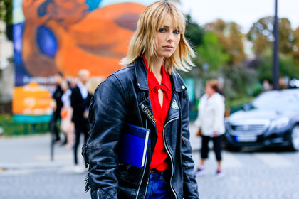 atmosphere details, black bag, black jacket, black perfecto, blue denim, denim pants, detail, edie campbell, fashion week, frenchystyle, FW, horizontal, jeans, jonathan paciullo, leather bag, leather jacket, leather perfecto, PARIS, PFW, red shirt, SPRING SUMMER 2017, SS 17, street style, trousers