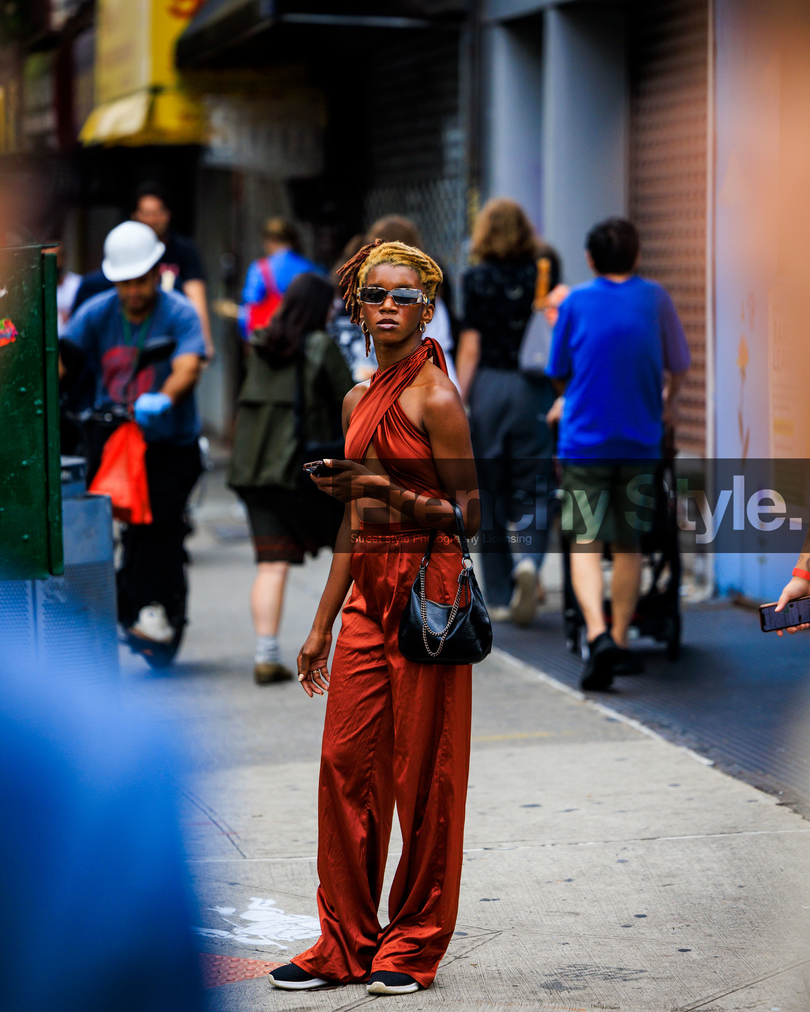 jonathan paciullo, FW, frenchystyle, fashion week, street style, vertical, detail, atmosphere details, NEW YORK, NYFW, SPRING SUMMER 2024, SS 24