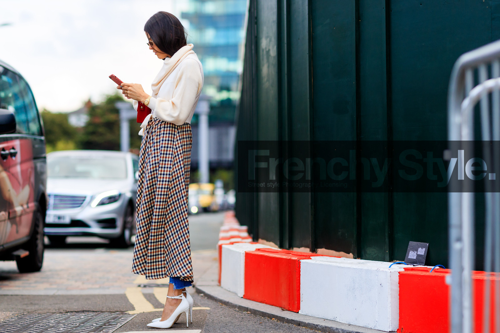 atmosphere details, blue denim, checked dress, denim pants, fashion week, frenchystyle, full length, FW, gingham, graphic dress, high heels, horizontal, jeans, jonathan paciullo, leather bag, leather shoes, LFW, LONDON, plaid, printed dress, red bag, SPRING SUMMER 2018, SS 18, street style, trousers, white dress