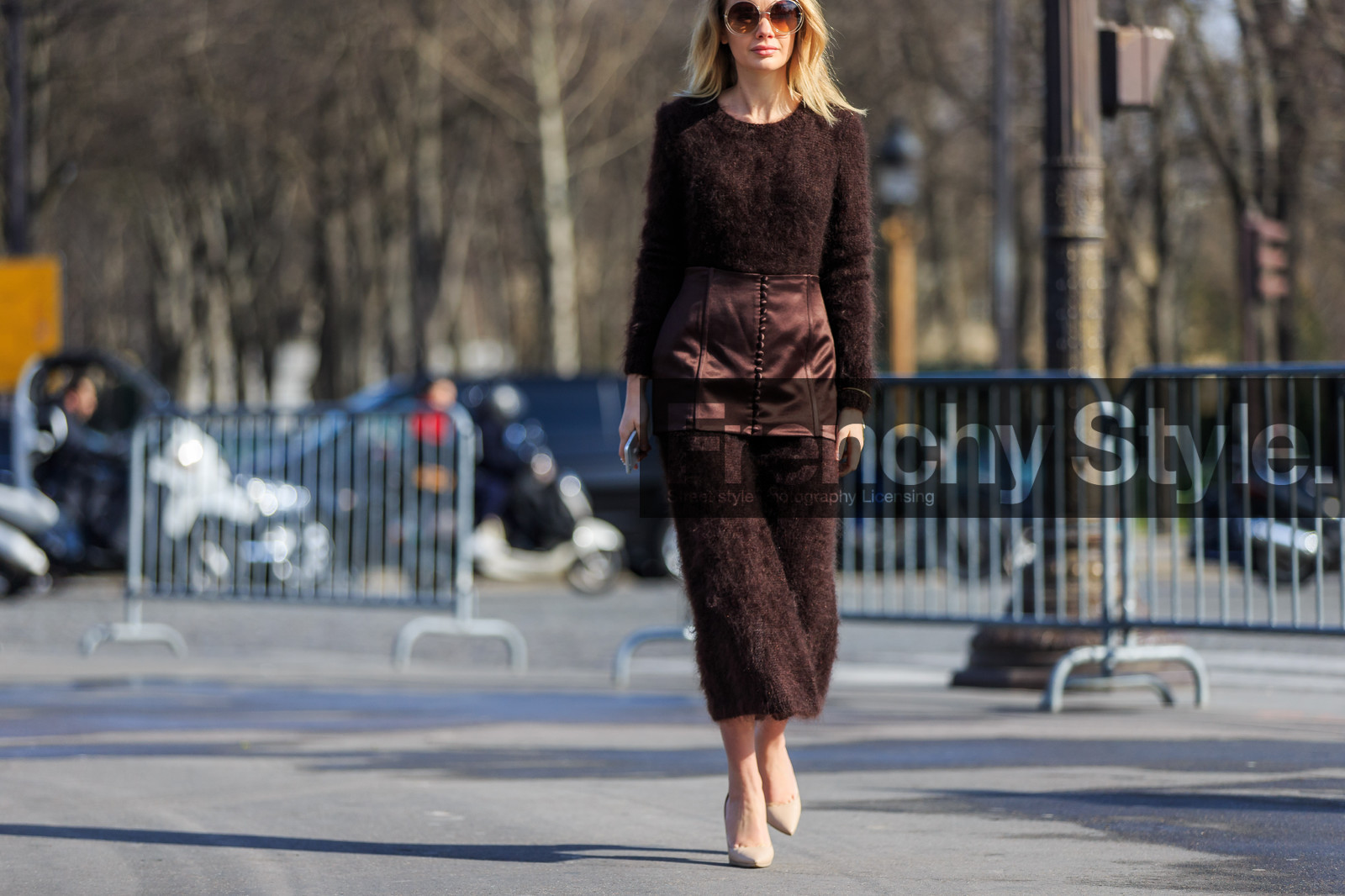 alina gelzina, atmosphere details, AUTUMN WINTER 2016-2017, AW 16-17, beige shoes, brown belt, brown dress, detail, FALL WINTER 2016-2017, fashion week, frenchystyle, FW, FW 16-17, high heels, horizontal, jonathan paciullo, long dress, nude heels, PARIS, PFW, street style, suede shoes, sunglasses, wool dress