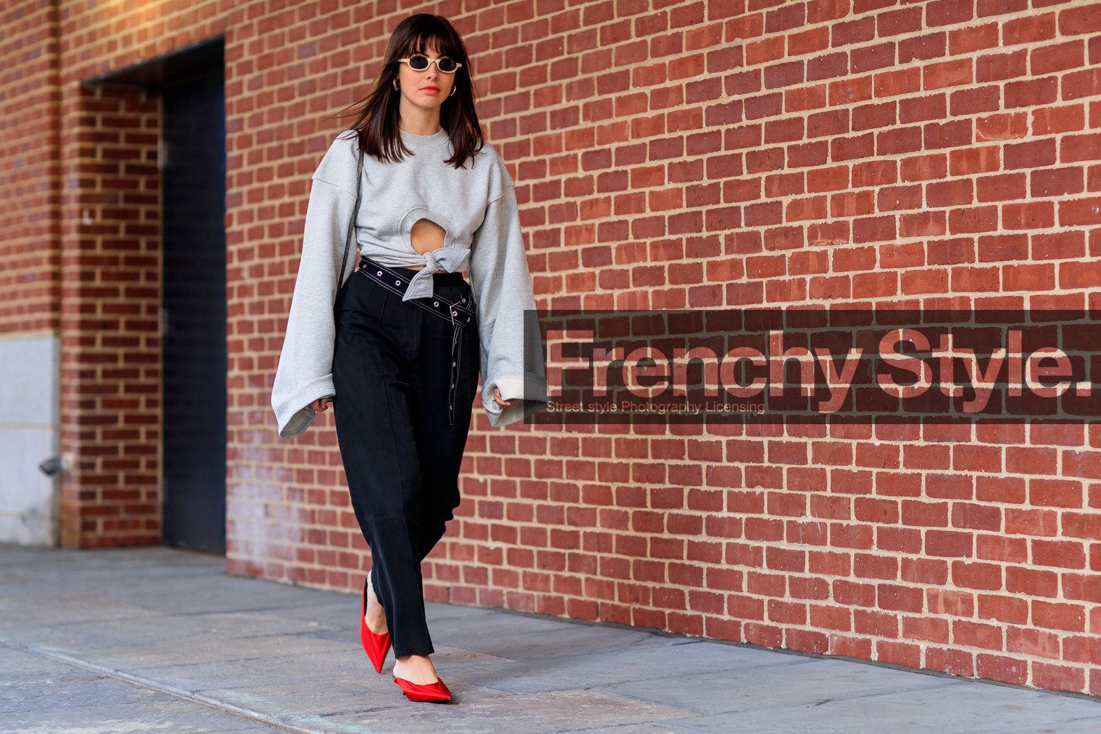 atmosphere details, black pants, fashion week, frenchystyle, full length, FW, grey sweater, high waist, horizontal, jonathan paciullo, mules, NEW YORK, NYFW, red shoes, SPRING SUMMER 2018, SS 18, street style, sunglasses, trousers