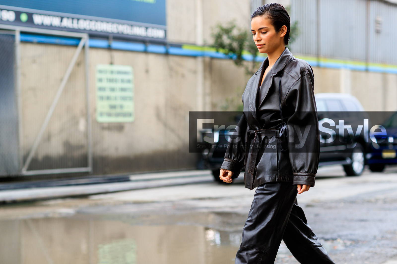 brown jacket, brown pants, coco baudelle, leather jacket, leather pants, short hair, tone on tone, total look brown, trousers, street style, jonathan paciullo, FW, frenchystyle, fashion week, NYFW, NEW YORK, SPRING SUMMER 2019, SS 19, atmosphere details, horizontal, detail